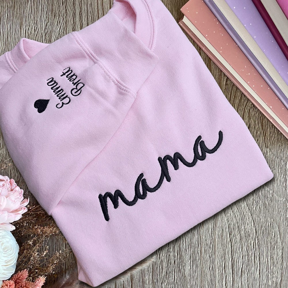 Personalisierte Bestickt MAMA Hoodie Sweatshirt mit Kindernamen auf Ärmel für neue Mutter Großmutter Muttertag Geschenk
