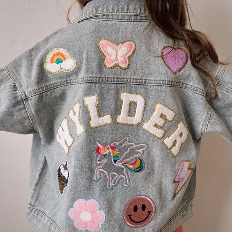 Personalisierte Brief Patch Jean Jacke mit Namen für Kinder Mädchen Geschenk