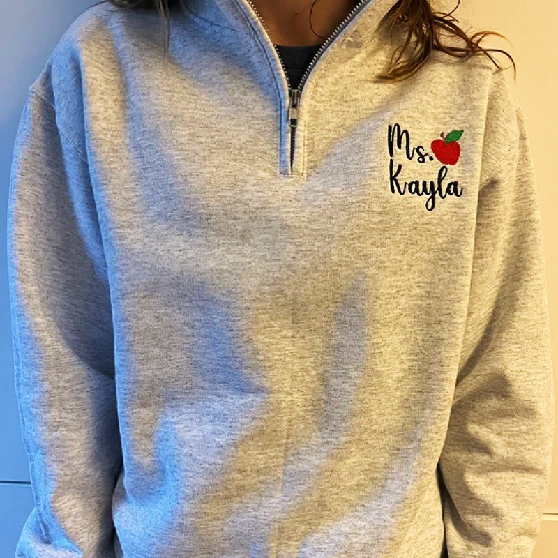 Personalisierte Lehrer Apfel bestickt Sweatshirt Graduierung Geschenk für einen neuen Lehrer