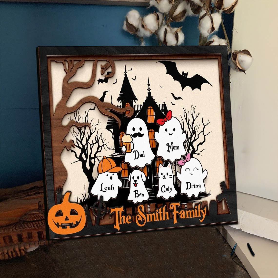 Personalisiertes Holzschild „Geisterfamilie“ mit Namen: Unsere Boo Crew – Halloween-Deko-Geschenk
