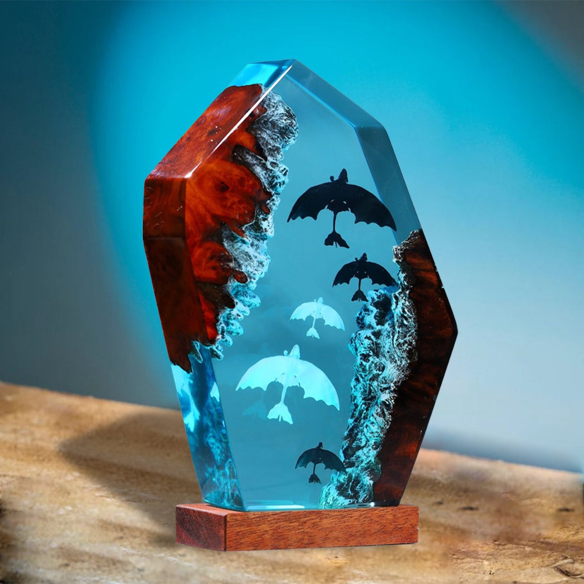 Kunstlampe aus Harzholz