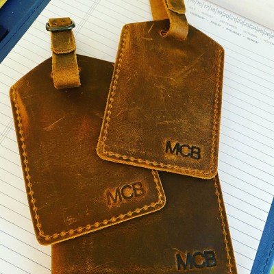 Personalisierte Leder-Gepäckanhänger mit eingraviertem Namen für Reisen Geschenk