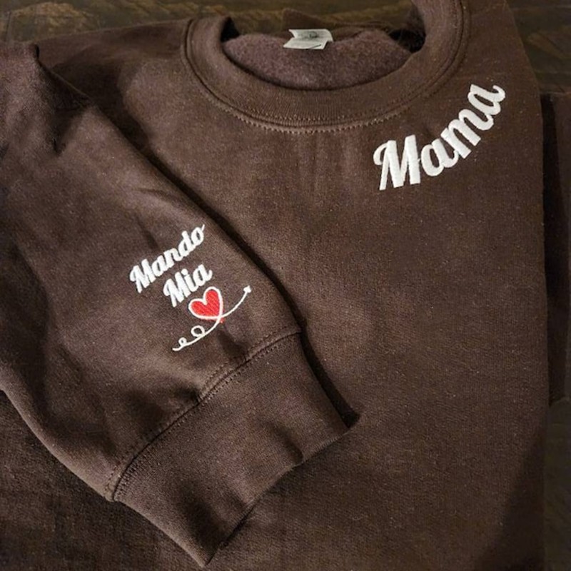 Sweat-shirt personnalisé brodé pour maman, cadeau de Noël pour maman, grand-mère