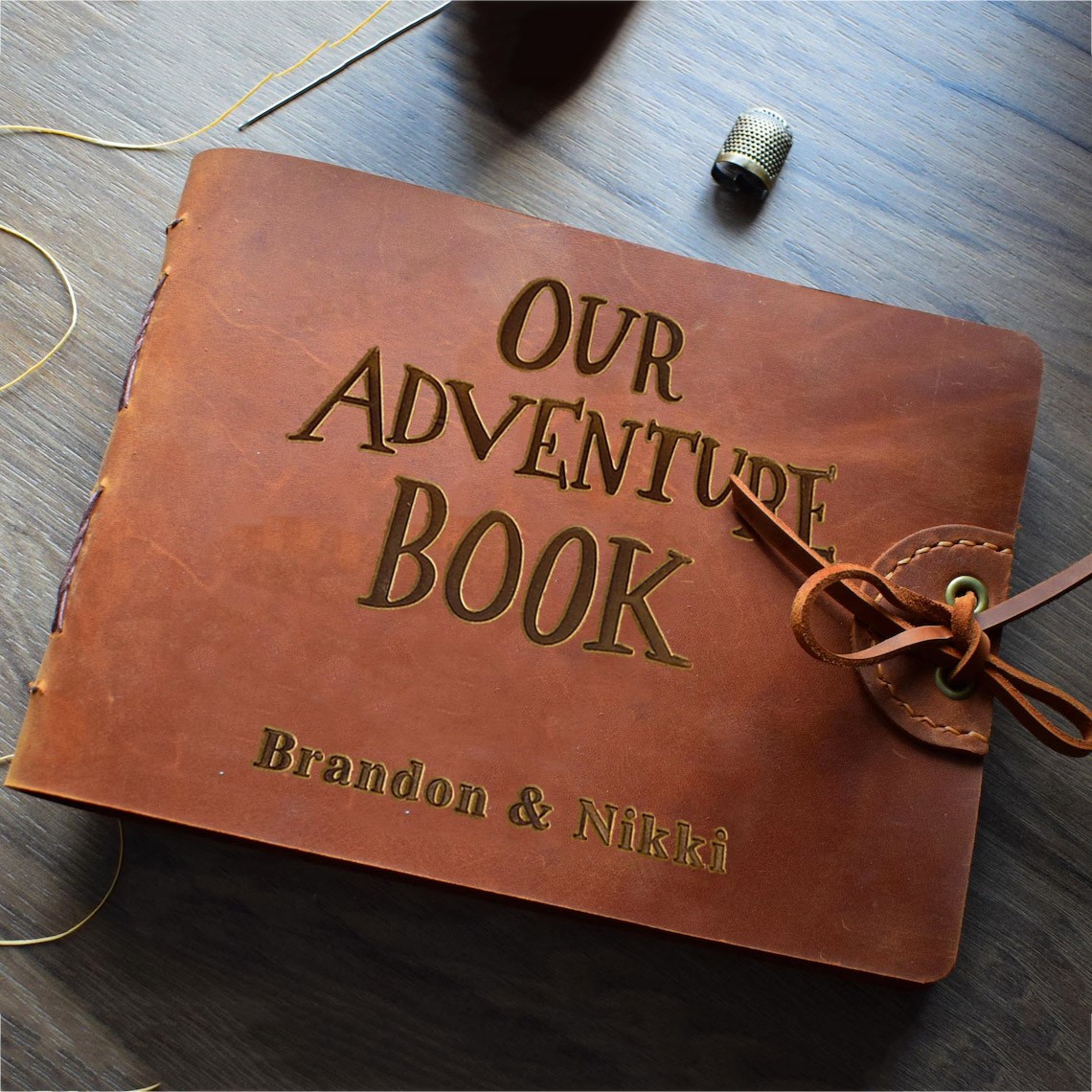 Notre livre d'aventures Album photo personnalisé en cuir Idées cadeaux pour la Saint-Valentin et les anniversaires