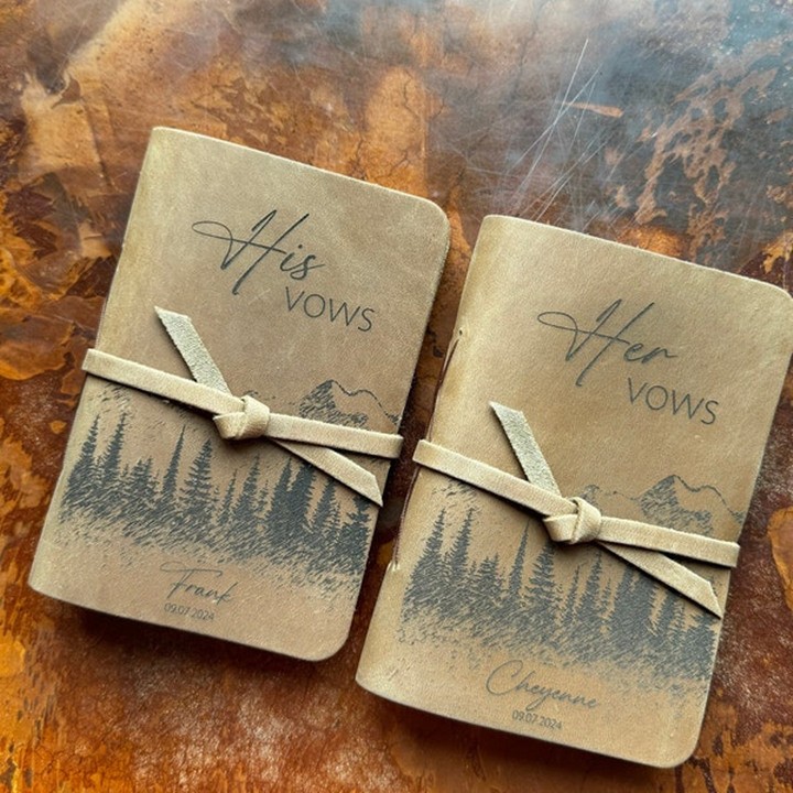 Cadeaux personnalisés de livres de vœux en cuir pour couple