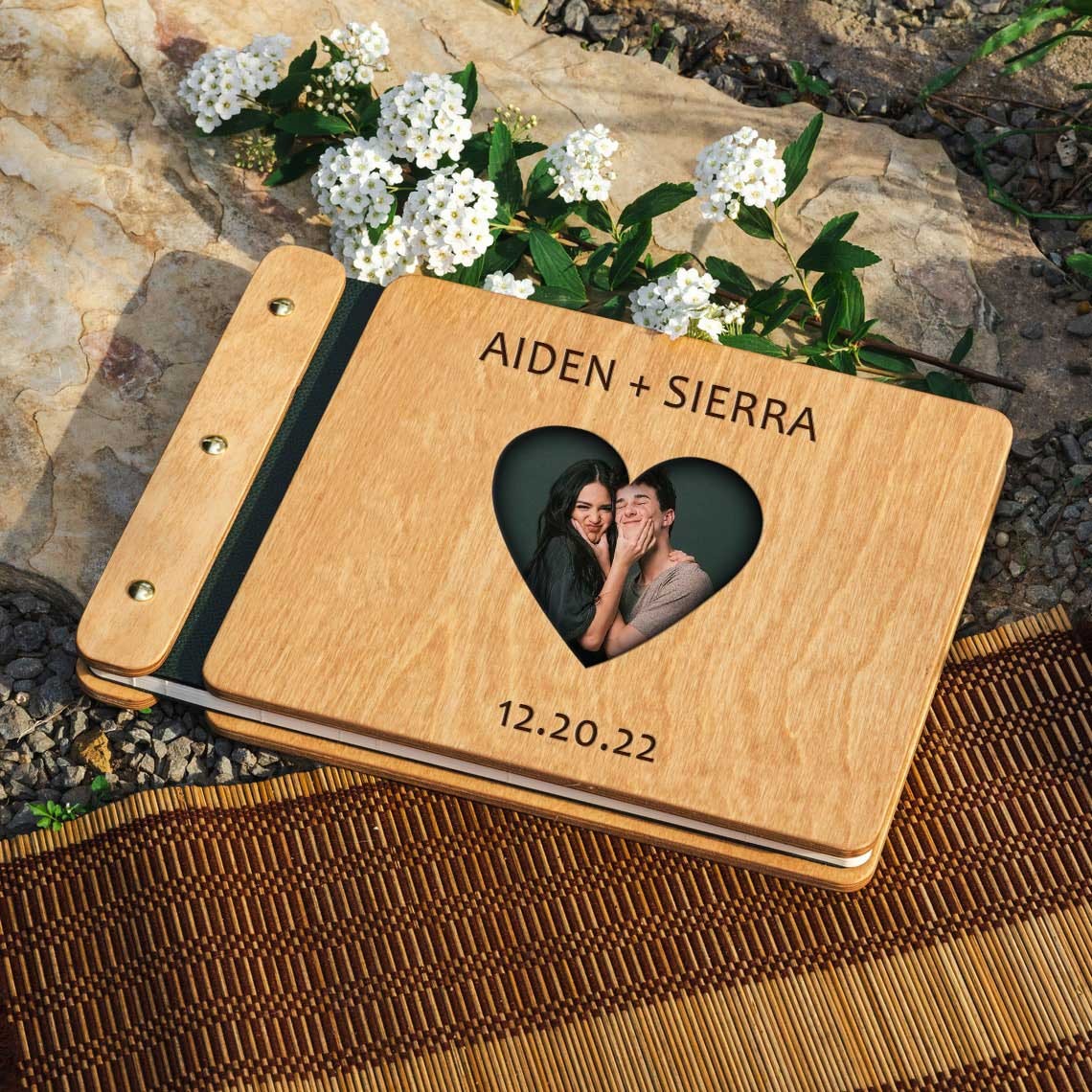 Notre livre d’aventure Album photo en bois personnalisé pour le cadeau d’anniversaire de la Saint-Valentin