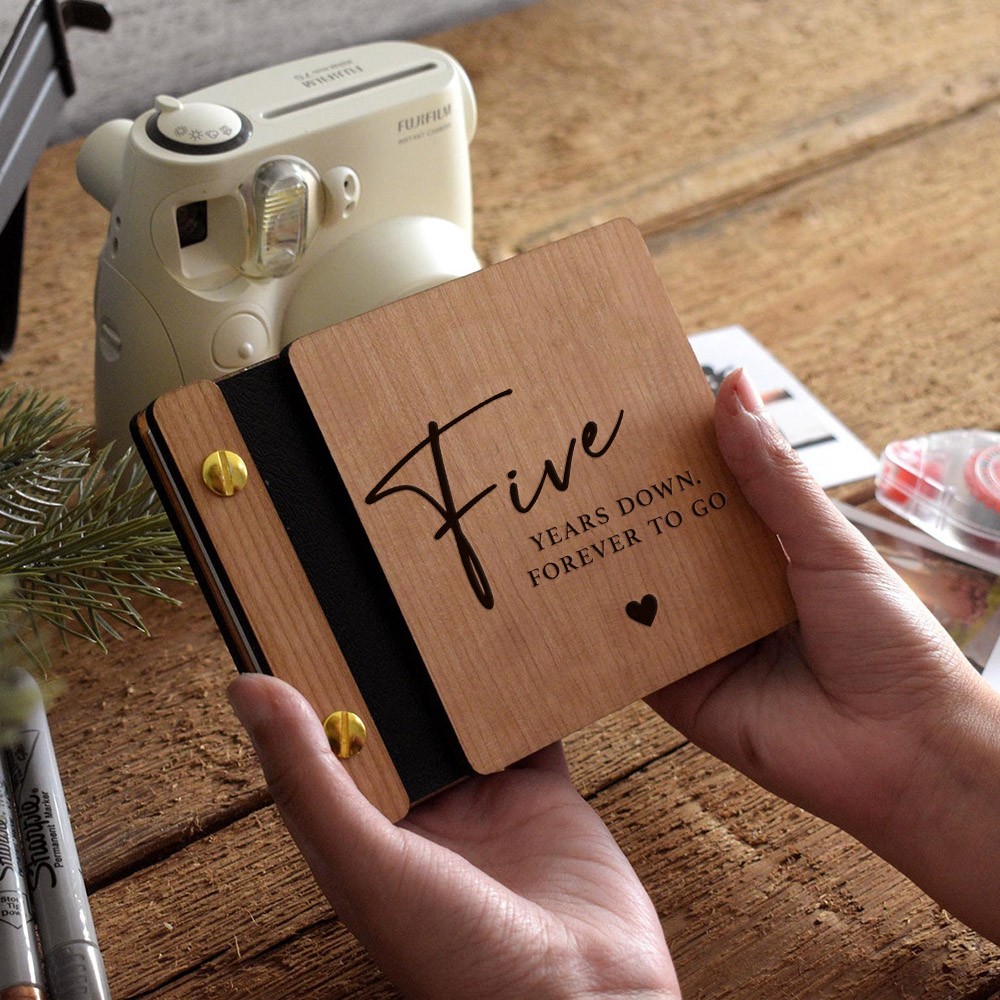 Notre livre d’aventure en bois Album photo en cuir personnalisé pour la Saint-Valentin Idées cadeaux d’anniversaire