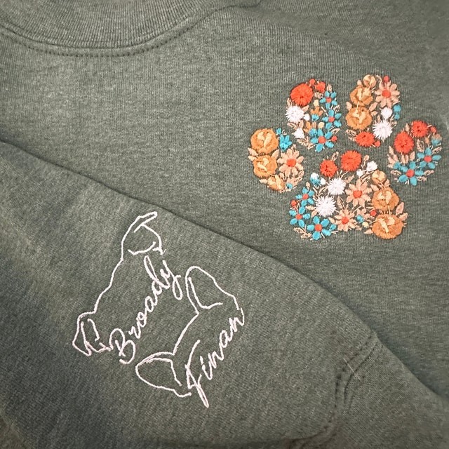 Sweat-shirt à imprimé de patte florale brodé personnalisé avec contour d'oreille d'animal de compagnie pour cadeau pour amoureux des animaux de compagnie