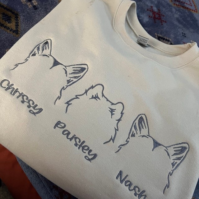 Sweat-shirt pour animal de compagnie brodé personnalisé avec contour d’oreille de chien et nom pour les cadeaux d’amoureux des animaux de compagnie