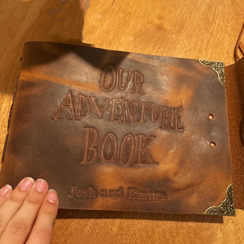 Notre livre d’aventure Album photo en cuir personnalisé Album Scrapbook pour le cadeau d’anniversaire de la Saint-Valentin