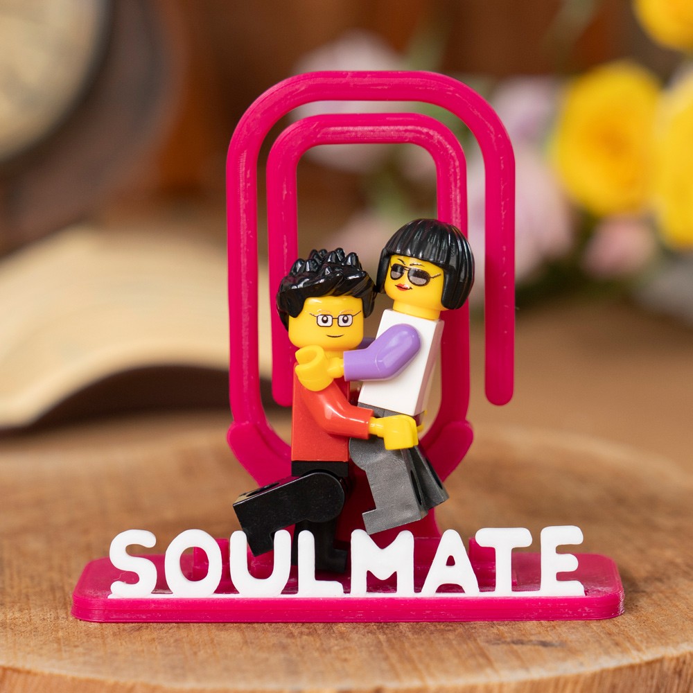 Figurines Miniatures de Couple Personnalisées avec Prénoms à Elle et Lui Cadeau pour la Saint-Valentin