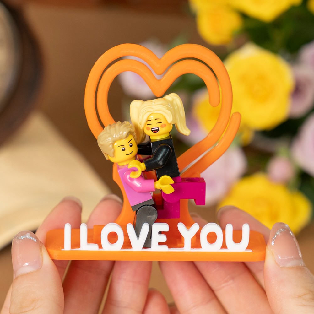 Figurines Miniatures de Couple Personnalisées avec Prénoms à Elle et Lui Cadeau pour la Saint-Valentin