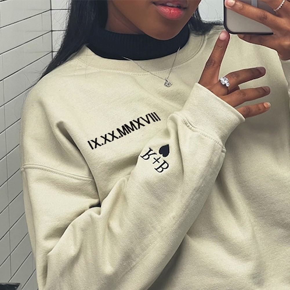 Sweat-shirt personnalisé en chiffres romains brodé Cadeau d’anniversaire pour la Saint-Valentin pour couple