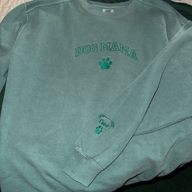 Sweat-shirt personnalisé avec empreinte de patte brodée avec contour d'oreille de chien pour cadeau pour maman de chien amoureux des animaux de compagnie