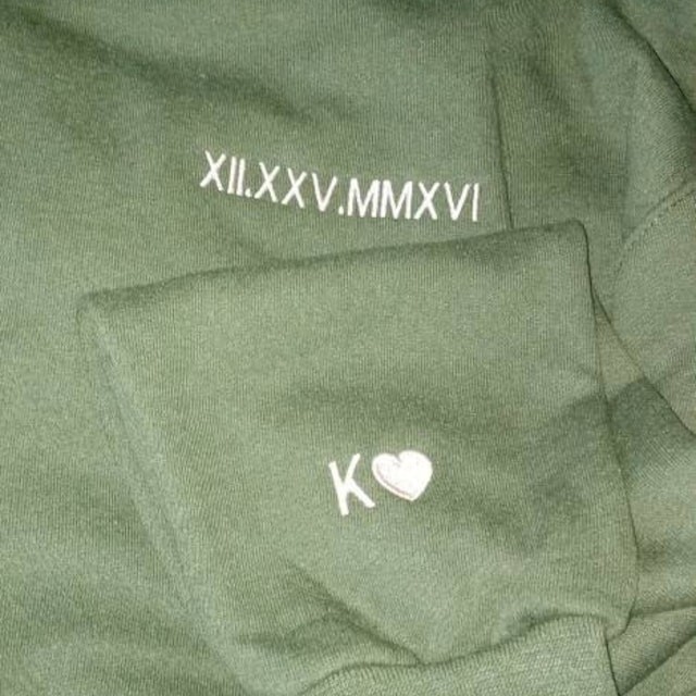 Sweat-shirt personnalisé en chiffres romains brodé Cadeau d’anniversaire pour la Saint-Valentin pour couple
