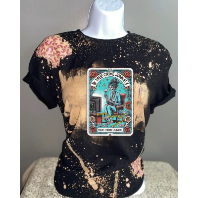 Sweat à capuche drôle de sorcière True Crime Junkie pour des idées cadeaux