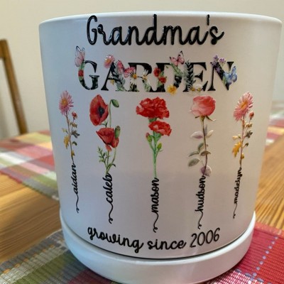 Pot de fleurs de naissance personnalisé du jardin de grand-mère avec le nom des petits-enfants pour les idées de cadeaux de Noël