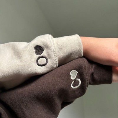 Sweat-shirt personnalisé en chiffres romains brodé Cadeau d’anniversaire pour la Saint-Valentin pour couple