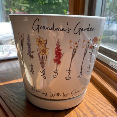 Pot de fleurs de naissance personnalisé du jardin de grand-mère avec le nom des petits-enfants pour les idées de cadeaux de Noël