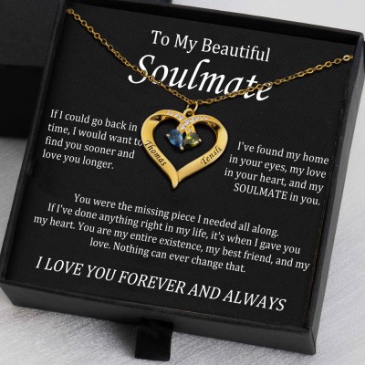 Collier prénom personnalisé en forme de coeur délicat avec des pierres de naissance pour des idées cadeaux d’âme sœur