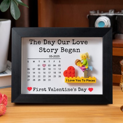 Cadre Calendrier "Le Jour Où Notre Histoire d'Amour a Commencé" Figurines Miniatures de Couple Sur Mesure Cadeau de Saint-Valentin