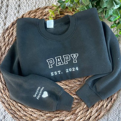Sweat à capuche personnalisé brodé pour grand-père avec le nom de l'enfant sur la manche pour cadeau de fête des pères