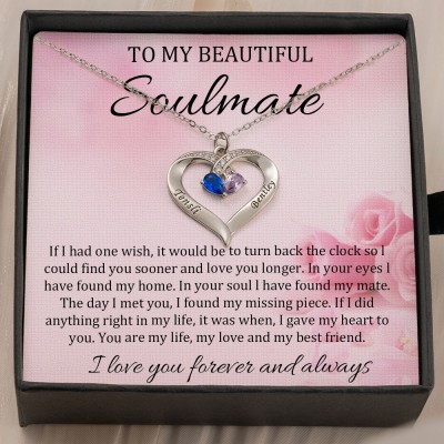 Collier de couple personnalisé avec pierres de naissance et noms gravés pour les idées cadeaux de l'âme sœur