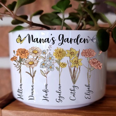Pot de fleurs de naissance personnalisé dans le jardin de Nana avec le nom des petits-enfants pour les idées de cadeaux de Noël