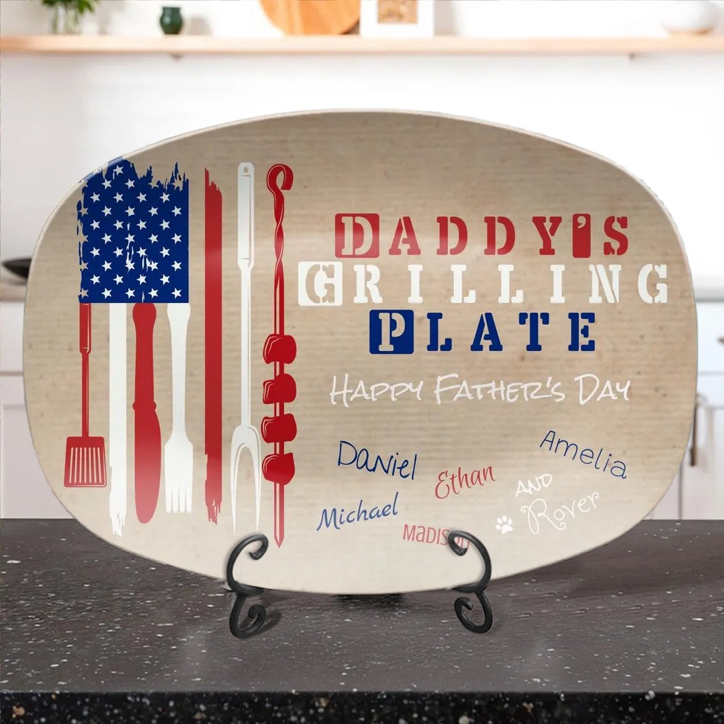 Custom Daddy's Grilling Plate with Kids Name for Dad Father's Day Gift