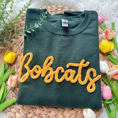 Game Day Custom Chenille Yarn Embroidered Team Sport Sweatshirt Fuzzy Letter School Spirit Shirt