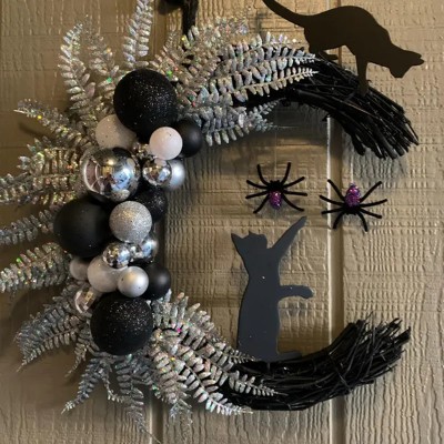 Halloween Black Cat Moon Wreath