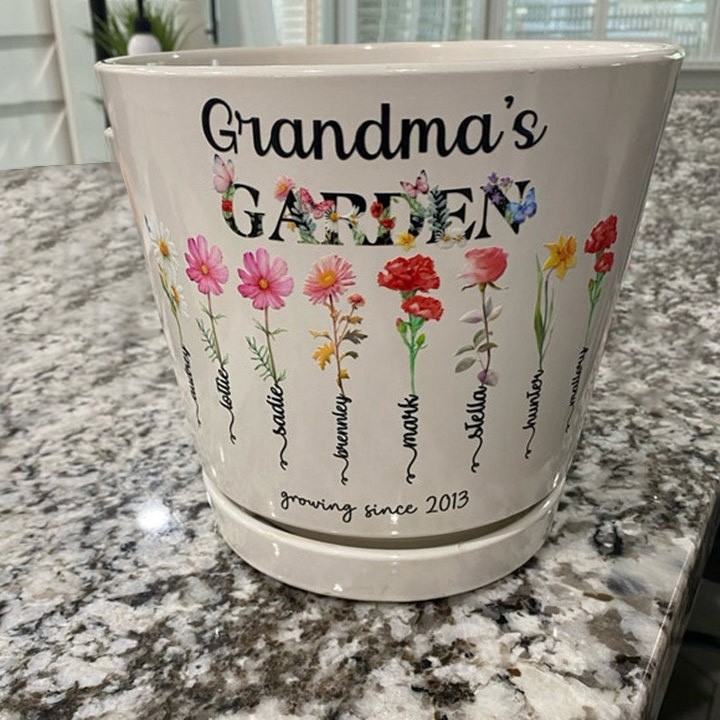 Personalised Grandma's Garden Birth Flower Pot with Grandchildren Name For Christmas Gift Ideas